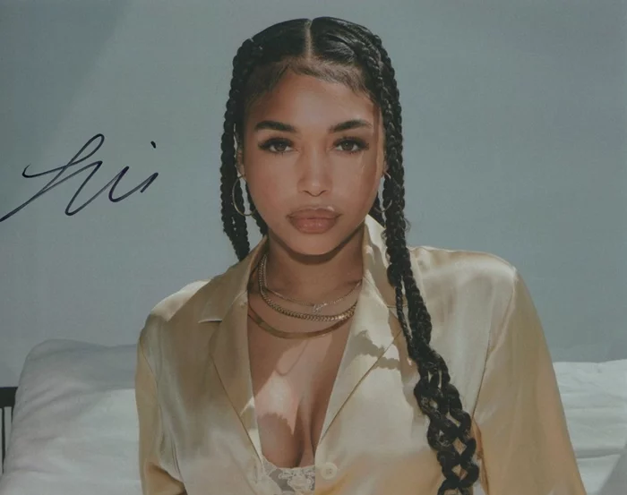 Lori Harvey autograph
