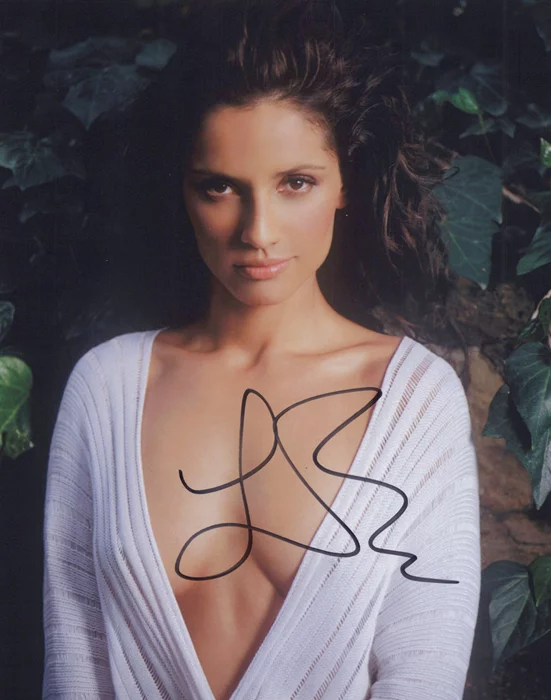 Leonor Varela autograph