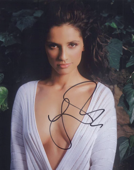 Leonor Varela autograph