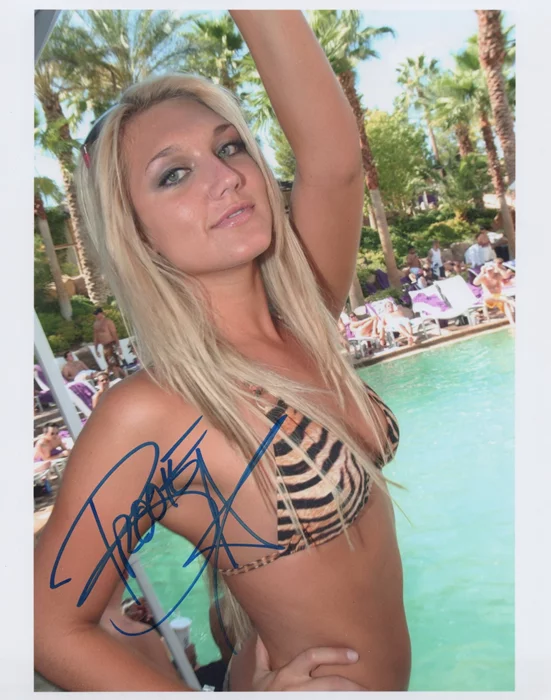 Brooke Hogan autograph