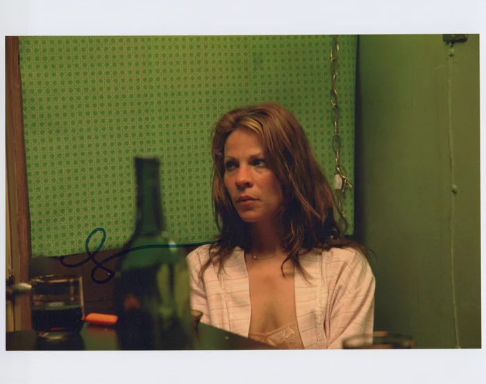 Lili Taylor autograph