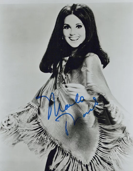 Marlo Thomas autograph