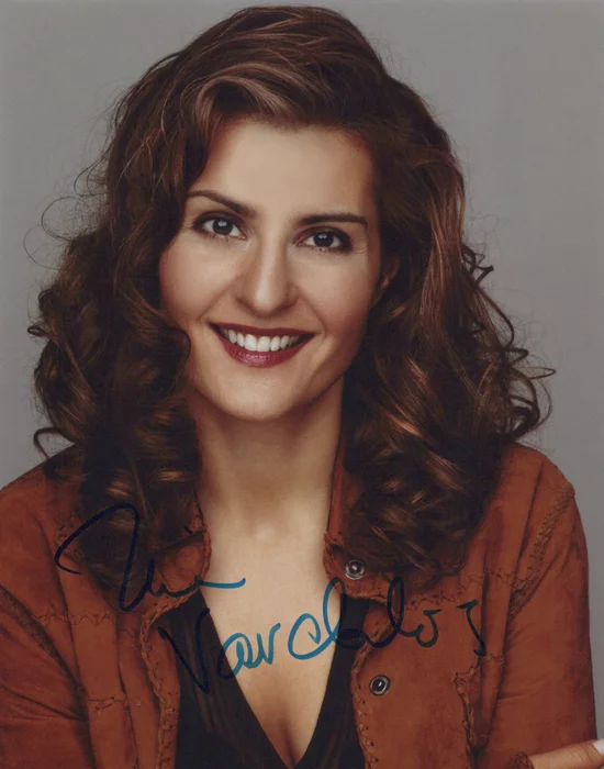 Nia Vardalos autograph