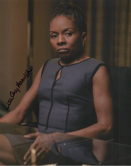 Lisa Gay Hamilton autograph