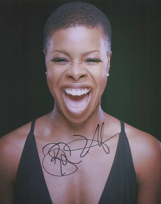 Roslyn Ruff autograph