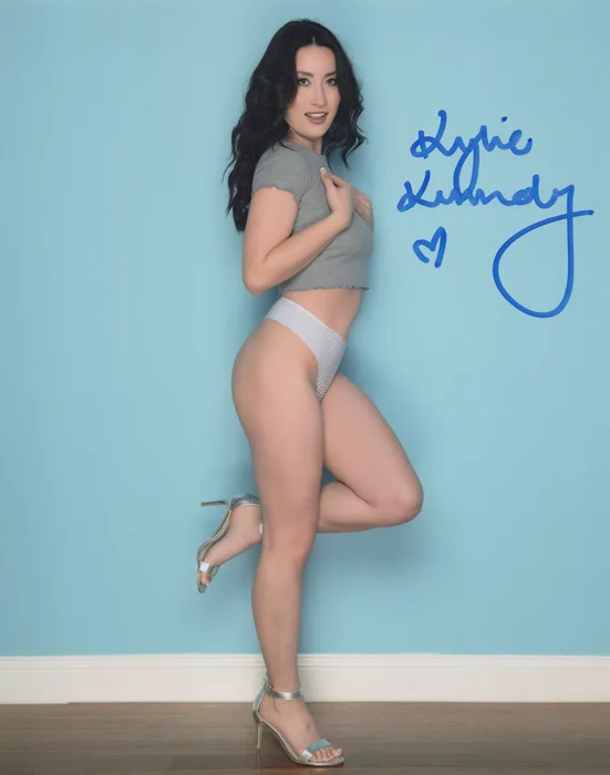 Kylie Kennedy autograph
