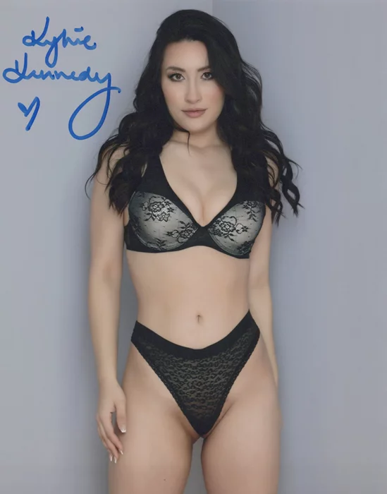 Kylie Kennedy autograph