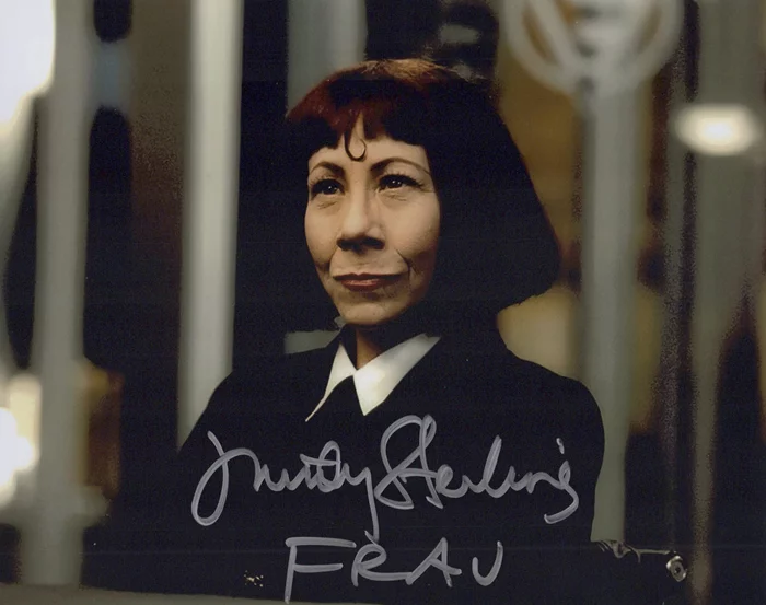 Mindy Sterling autograph