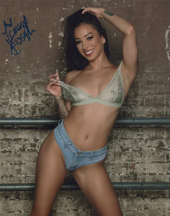 Kinsey Kissah autograph