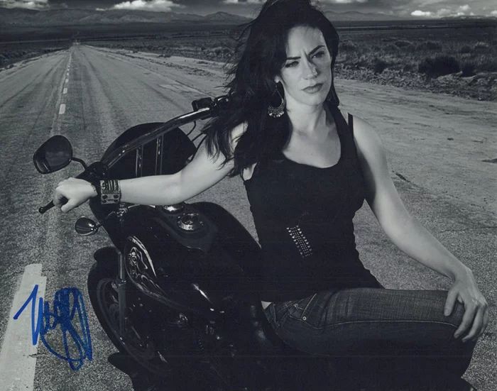 Maggie Siff autograph