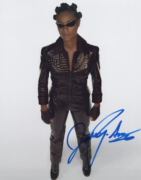 Jada Pinkett Smith autograph