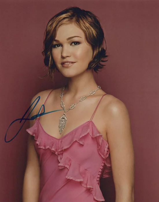 Julia Stiles autograph