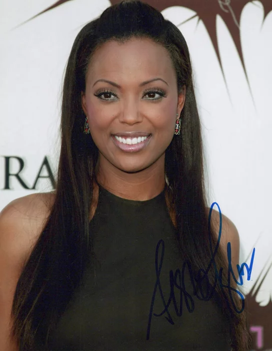 Aisha Tyler autograph