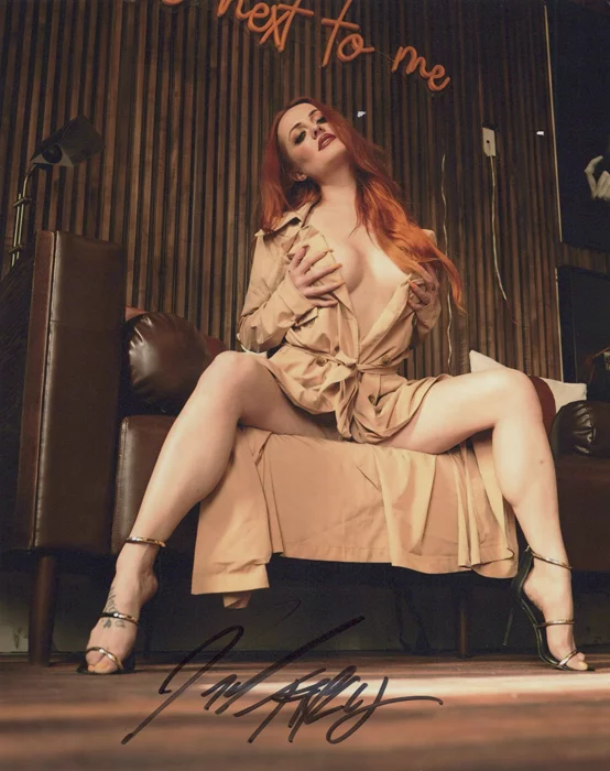 Julia Tiffany autograph