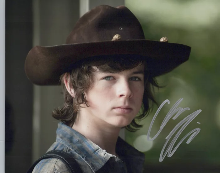 Chandler Riggs autograph