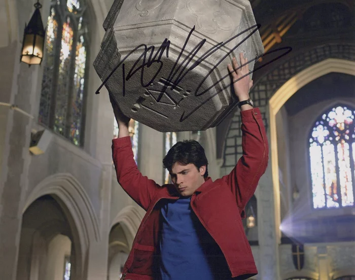 Tom Welling autograph