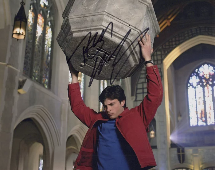 Tom Welling autograph