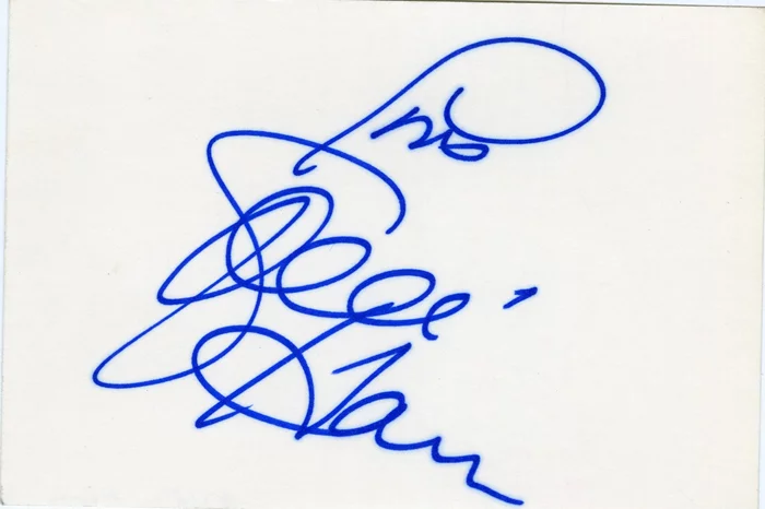 Goldie Hawn autograph