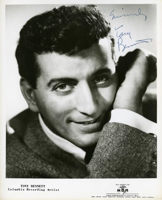Tony Bennett autograph