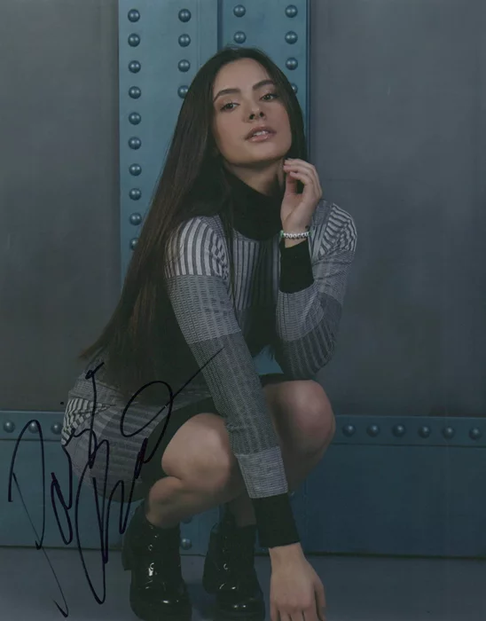 Paris Bravo autograph