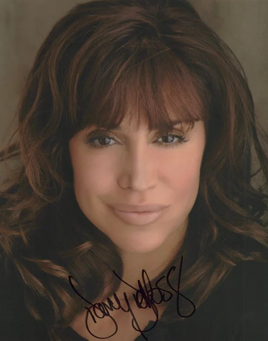Darcy DeMoss autograph