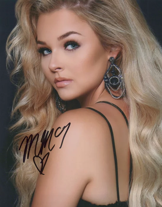 Morghyn McTague autograph