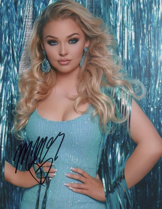 Morghyn McTague autograph