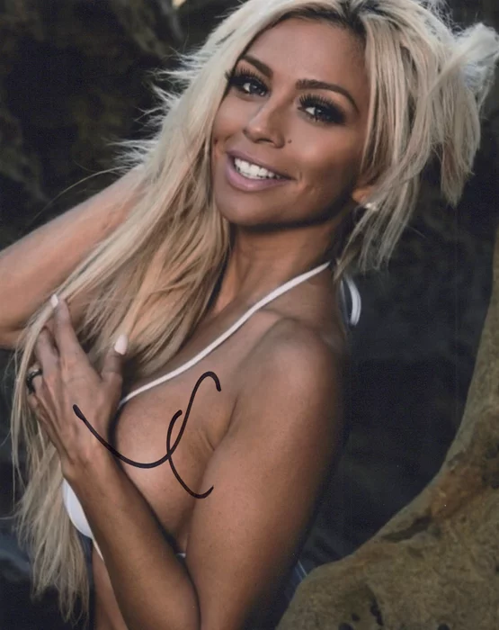 Lyddie Moringo autograph