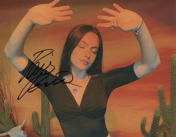 Paris Bravo autograph