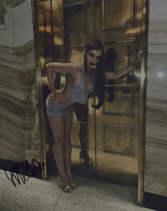 Lauren McClelland autograph