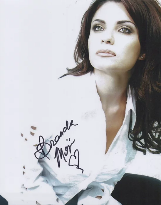 Brenda Mejia autograph