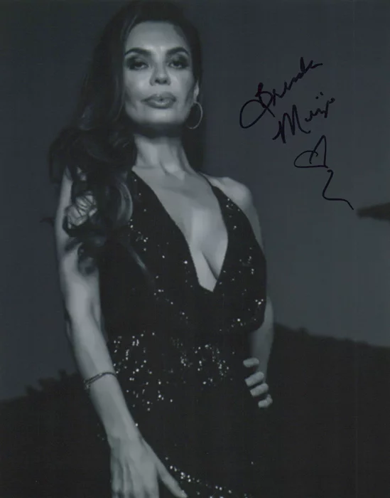 Brenda Mejia autograph