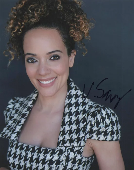 Victoria Savage autograph