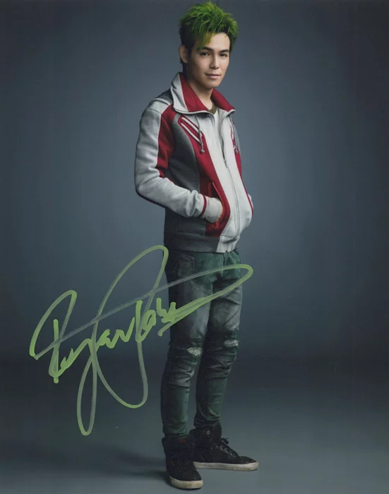 Ryan Potter autograph