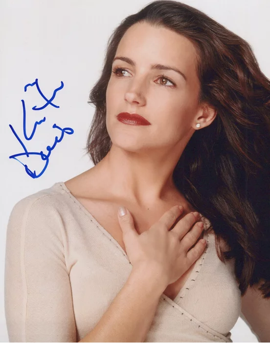 Kristin Davis autograph