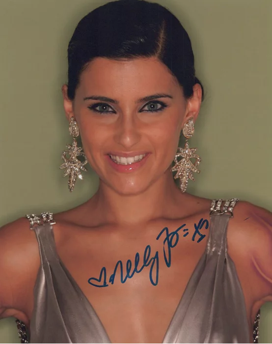 Nelly Furtado autograph