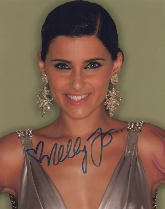 Nelly Furtado autograph