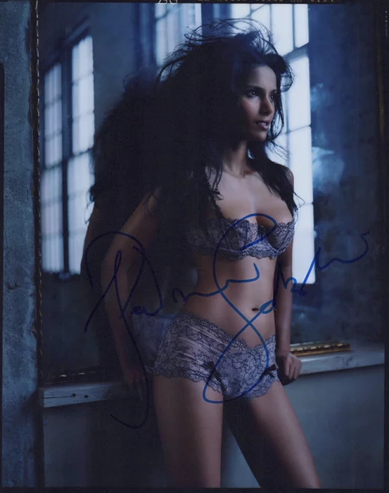 Padma Lakshmi autograph