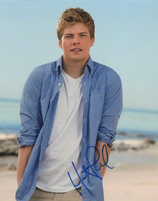 Hunter Parrish autograph