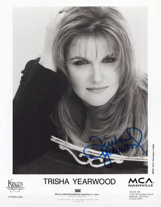 Trisha Yearwood autograph