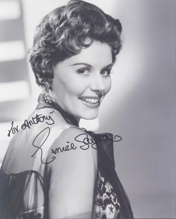 Eunice Gayson autograph