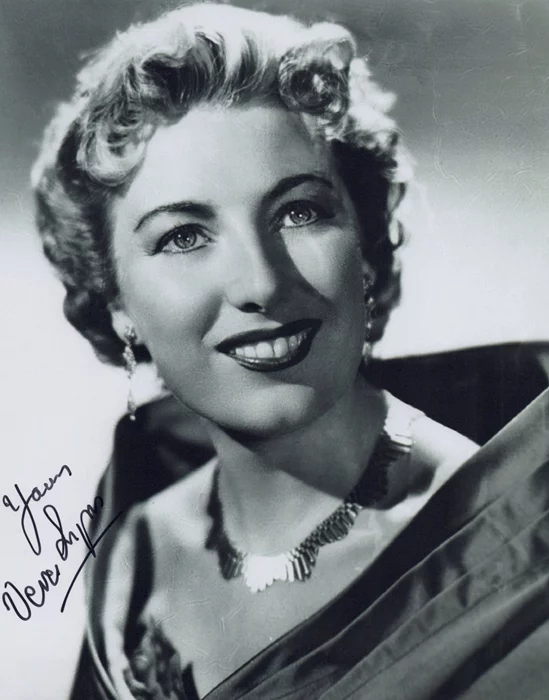 Vera Lynn autograph