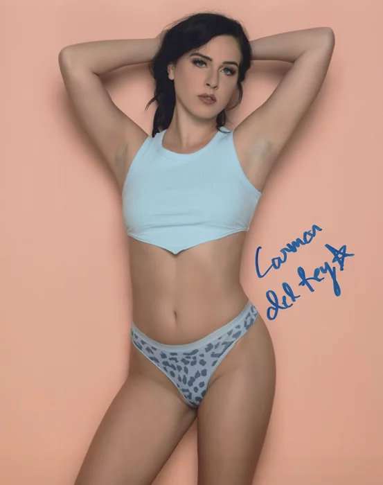 Carmen del Rey autograph