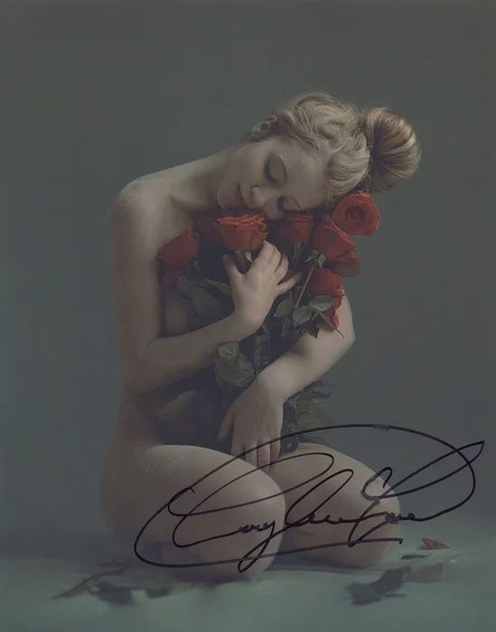 Caylee Cowan autograph