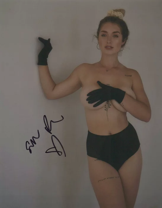 Emily Rainey autograph