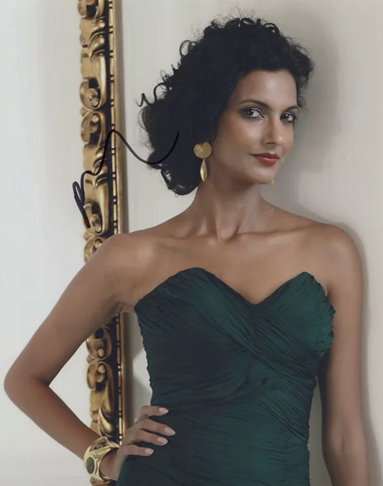 Poorna Jagannathan autograph