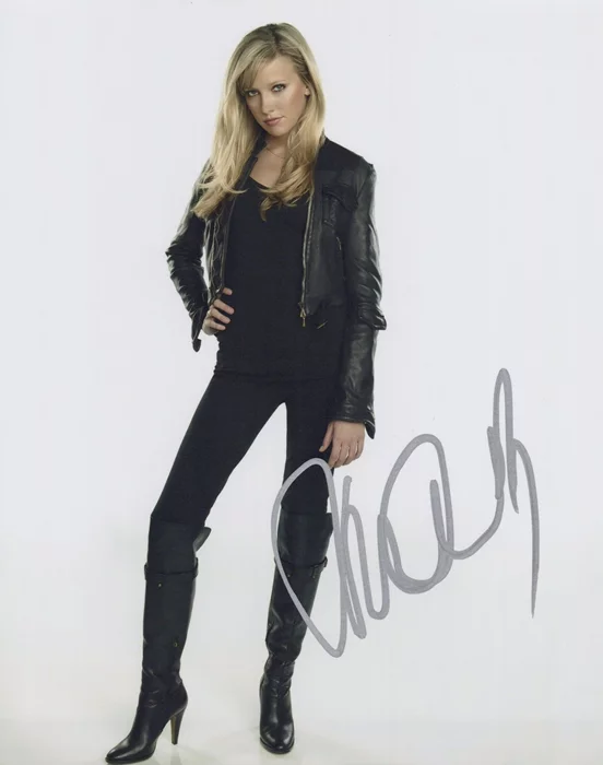 Katie Cassidy autograph