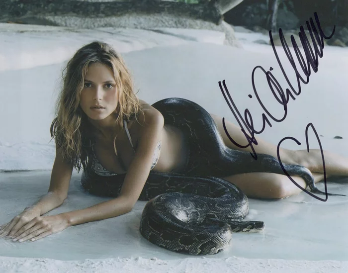 Heidi Klum autograph