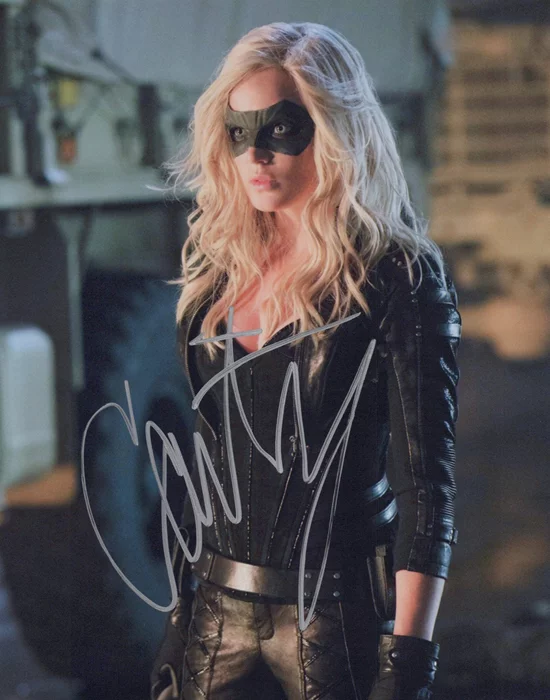 Caity Lotz autograph