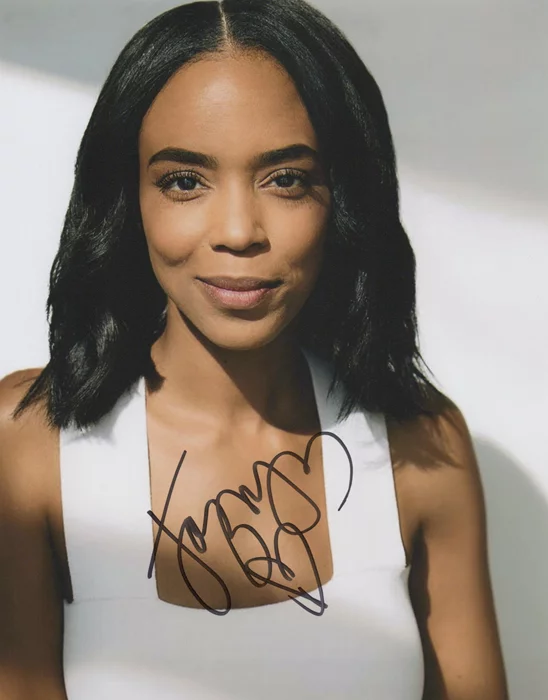 Jazmyn Simon autograph